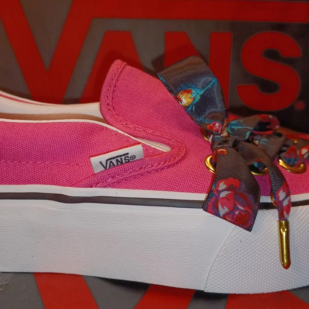 Vans Classic Slip-On P Women’s 5 Pink/Black Oversized Lace Carmine VN0A3…